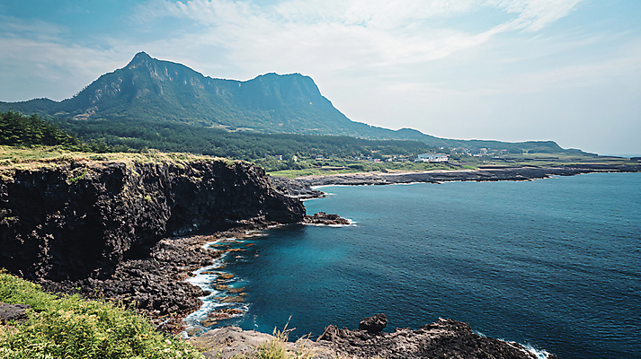 JPG 편집이미지 바다 섬 여행 자연 휴식 풍경 사람없음 제주도 디지털합성 힐링 편집실사 AI포토 AI콘텐츠 컨셉 한국 CG 생태계 파일형식