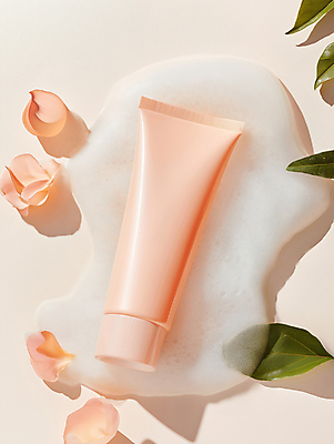 JPG 편집이미지 꽃잎 나뭇잎 사람없음 화장품 거품 세수 클렌징 목업 코랄 편집실사 AI포토 AI콘텐츠 꽃 컬러 잎 뷰티 청결 CG 파일형식