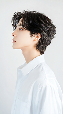 JPG 모델 편집이미지 라이프스타일 셔츠 스튜디오 상반신 청년 옆모습 청춘 흰색 의료성형뷰티 청년남자한명만 편집실사 AI인물포토 AI콘텐츠 뷰포인트 컬러 컨셉 상의 성인 생활 CG 남자한명만 청년남자만 파일형식 AI포토