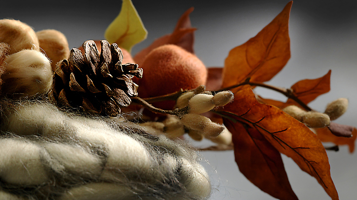 JPG 편집이미지 낙엽 사람없음 장식 가을 공예 디지털합성 오브젝트 오브제 펠트 편집실사 AI포토 AI콘텐츠 계절 잎 취미 CG 파일형식 천_직물