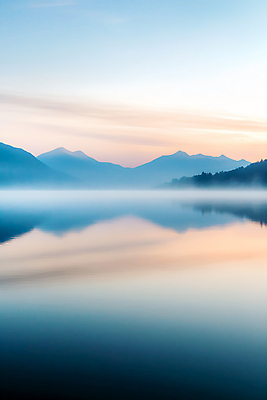 JPG 편집이미지 호수 산 사람없음 강 반사 일몰 안개 편집실사 AI포토 AI콘텐츠 날씨 노을 CG 파일형식