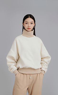 JPG 전신 편집이미지 옷 여자 패션 바지 한명 서기 성인 캐주얼 스웨터 주머니손 베이지색 의료성형뷰티 스타일 성인여자한명만 편집실사 AI인물포토 AI콘텐츠 1 컬러 상의 모션 하의 사람 CG 여자한명만 성인여자만 파일형식 AI포토