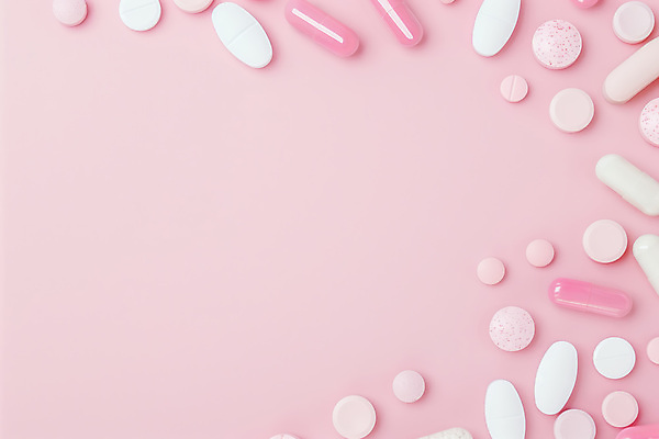 JPG 편집이미지 백그라운드 패턴 건강 사람없음 알약 보라색 처방 비타민 영양제 치료제 카피스페이스 편집실사 AI포토 AI콘텐츠 컬러 무늬 의학 약 공백 CG 영양소 파일형식