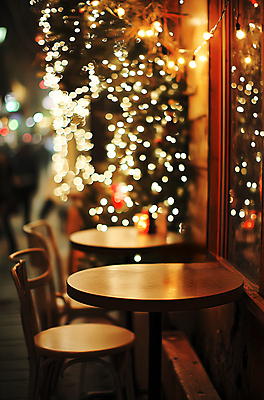 JPG 편집이미지 크리스마스 겨울 의자 전구 탁자 선물 사람없음 갈색 카페 보케 감성 편집실사 AI포토 AI콘텐츠 계절 기념일 컬러 가구 컨셉 상점 CG 파일형식