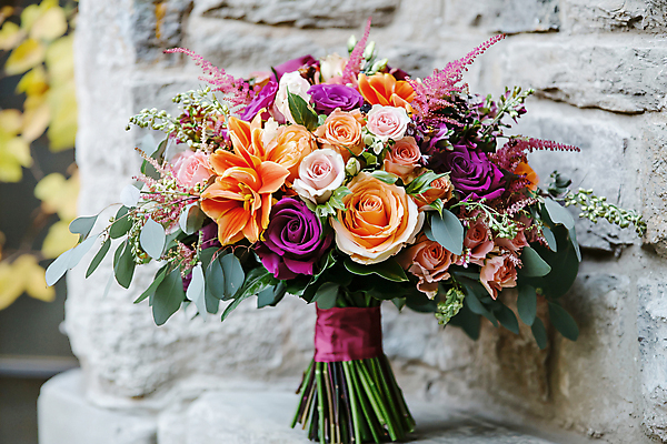 JPG 편집이미지 꽃 벽 부케 결혼 기념 사람없음 컬러풀 축하 디지털합성 결혼소품 편집실사 AI포토 AI콘텐츠 식물 컬러 꽃다발 컨셉 이벤트 CG 오브젝트 파일형식