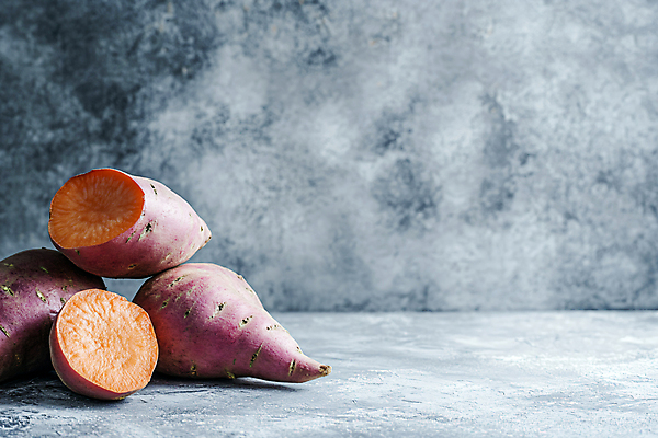 JPG 편집이미지 조각 단면 사람없음 쌓기 디지털합성 고구마 카피스페이스 편집실사 AI포토 AI콘텐츠 모션 뿌리채소 공백 CG 파일형식