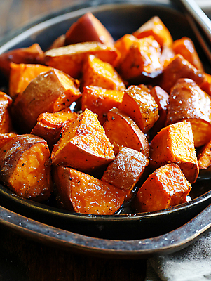 JPG 편집이미지 그릇 사람없음 주황색 디지털합성 담기 고구마 맛탕 편집실사 AI포토 AI콘텐츠 식기 음식 컬러 모션 뿌리채소 CG 파일형식