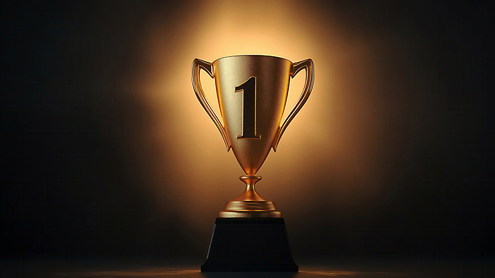 JPG 편집이미지 1 성공 사람없음 빛 어둠 금색 우승 수상_상을받음 황금 트로피 명예 시상 시상식 영광군 편집실사 AI컴퓨터그래픽 AI콘텐츠 컬러 컨셉 최고 전라남도 상_우승 CG 파일형식