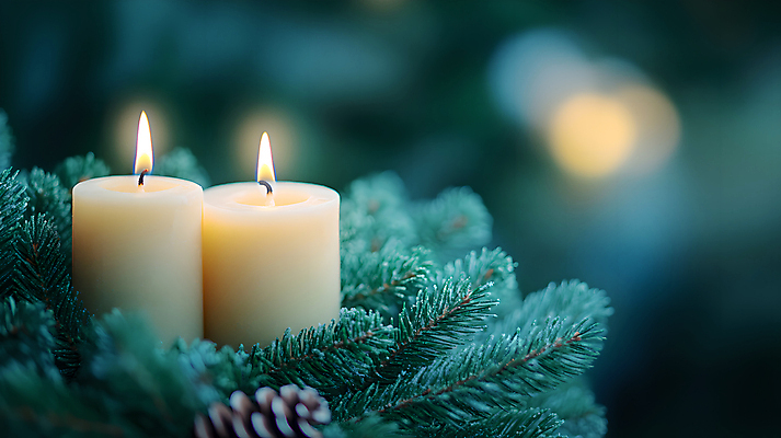 JPG 편집이미지 초 촛불 사람없음 초록색 분위기 보케 솔방울 솔잎 편집실사 AI포토 AI콘텐츠 컬러 컨셉 잎 CG 파일형식