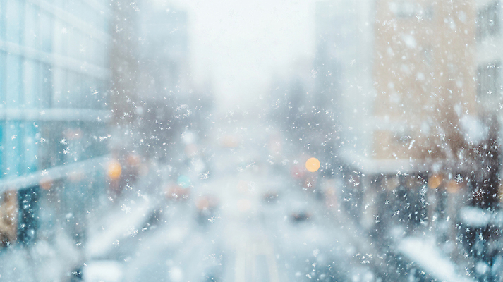 JPG 편집이미지 실루엣 겨울 사람없음 아웃포커스 추위 도시 대설 눈내림 한파주의보 편집실사 AI포토 AI콘텐츠 계절 눈_날씨 촬영기법 자연재해 절기 CG 파일형식