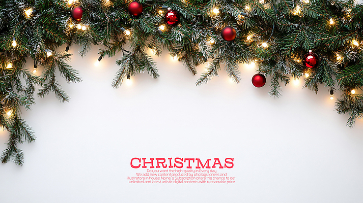 PSD 편집이미지 크리스마스 사람없음 초록색 크리스마스트리 흰색 알전구 오너먼트 카피스페이스 이미지편집 기념일 컬러 크리스마스장식 전구 공백 파일형식