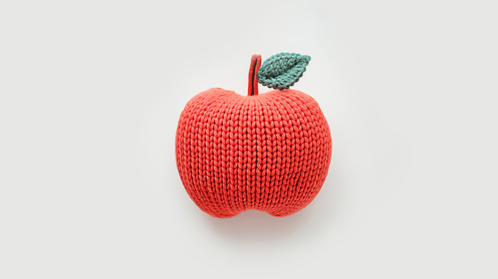 JPG 편집이미지 과일 사람없음 빨간색 귀여움 뜨개질 사과 니트 수공예 편집실사 AI포토 AI콘텐츠 컬러 컨셉 상의 취미 공예 CG 파일형식