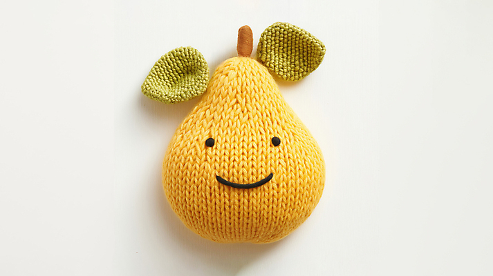 JPG 편집이미지 과일 미소 사람없음 노란색 귀여움 뜨개질 니트 서양배 수공예 편집실사 AI포토 AI콘텐츠 컬러 컨셉 상의 표정 취미 배_과일 공예 CG 파일형식