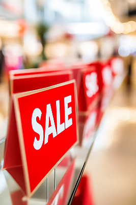 JPG 편집이미지 간판 사람없음 빨간색 세일 팻말 쇼핑몰 백화점 편집실사 AI포토 AI콘텐츠 컬러 프레임 상점 CG 파일형식