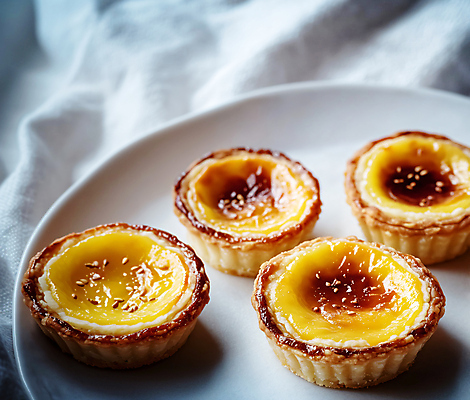 JPG 편집이미지 그릇 음식 사람없음 깨 에그타르트 편집실사 AI포토 AI콘텐츠 식기 식재료 조미료 CG 타르트 파일형식