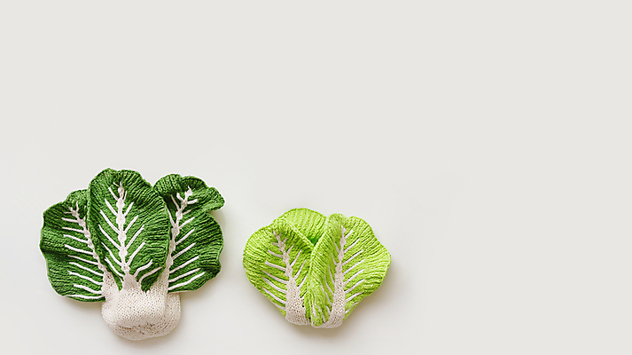 JPG 편집이미지 채소 사람없음 귀여움 뜨개질 디지털합성 배추 니트 수공예 편집소스 편집실사 AI포토 AI콘텐츠 컨셉 상의 취미 공예 CG 파일형식