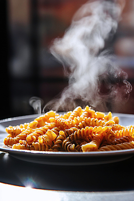 JPG 편집이미지 파스타 요리 사람없음 연기 푸질리 플레이팅 편집실사 AI포토 AI콘텐츠 식재료 서양음식 상차림 CG 파일형식