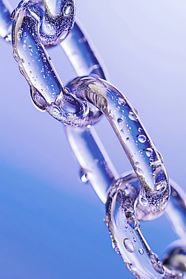 JPG 편집이미지 사람없음 파란색 물방울 쇠사슬 연결고리 편집실사 AI포토 AI콘텐츠 컬러 CG 파일형식