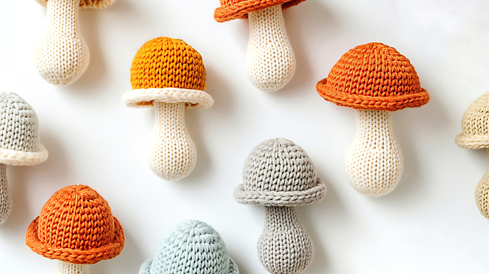 JPG 편집이미지 백그라운드 패턴 사람없음 귀여움 버섯 뜨개질 디지털합성 수공예 편집소스 편집실사 AI포토 AI콘텐츠 컨셉 무늬 취미 공예 CG 파일형식