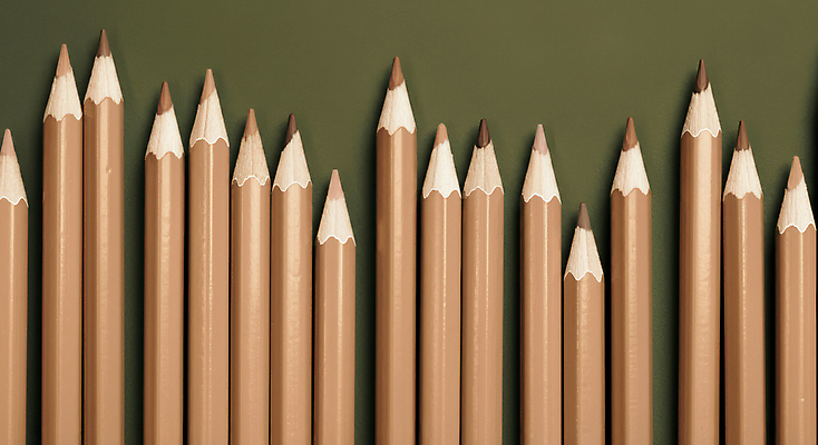 JPG 편집이미지 색연필 사람없음 연필 유행 오브젝트 2025년 트렌드컬러 편집실사 모카무스 AI포토 AI콘텐츠 컬러 학용품 필기구 연도 CG 파일형식