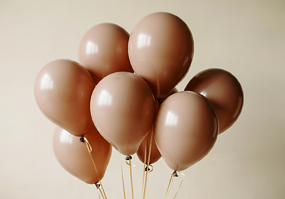 JPG 편집이미지 사람없음 유행 오브젝트 풍선 2025년 트렌드컬러 편집실사 모카무스 AI포토 AI콘텐츠 컬러 연도 CG 파일형식