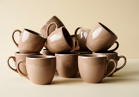 JPG 편집이미지 사람없음 컵 유행 오브젝트 2025년 트렌드컬러 편집실사 모카무스 AI포토 AI콘텐츠 식기 컬러 연도 CG 파일형식