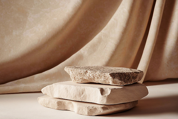 JPG 편집이미지 그림자 사람없음 빛 갈색 분위기 천 질감 감성 돌판 트렌드컬러 편집실사 2025트렌드 모카무스 AI포토 AI콘텐츠 컬러 컨셉 유행 돌_바위 직물 CG 파일형식 2025년