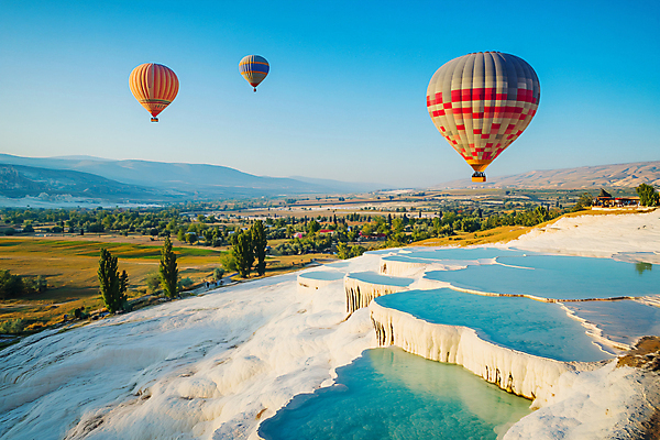JPG 나무 편집이미지 해외풍경 해외여행 자연 하늘 휴식 산 초원 사람없음 물 온천 열기구 계단식 파묵칼레 편집실사 AI포토 AI콘텐츠 자연요소 식물 해외 여행 컨셉 항공교통 풍경 스파 CG 생태계 파일형식 튀르키예