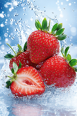 JPG 편집이미지 딸기 단면 사람없음 물방울 신선 액체 스플래쉬 편집실사 AI포토 AI콘텐츠 과일 CG 파일형식