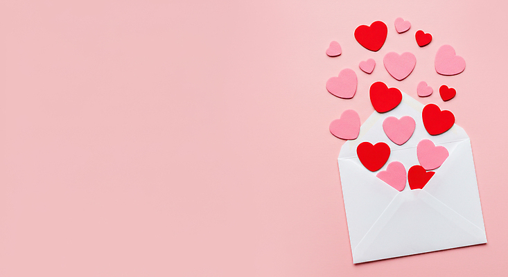 JPG 편집이미지 행복 분홍색 편지봉투 사랑 사람없음 하트 카피스페이스 편집실사 AI포토 AI콘텐츠 모양 감정 컬러 봉투 공백 편지 CG 파일형식