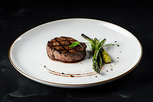 JPG 편집이미지 접시 스테이크 사람없음 레스토랑 소고기 소스 아스파라거스 편집실사 AI포토 AI콘텐츠 식기 채소 서양음식 육류 식당 양념 CG 파일형식