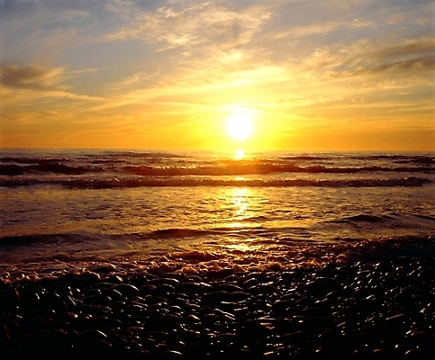 포토 JPG 주간 물결 파도 바다 자연 하늘 풍경 사람없음 야외 태양 일출 노을 일몰 조약돌 백령도 국내포토 자연요소 돌_바위 생태계 파일형식