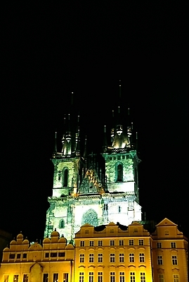 포토 JPG 주간 해외풍경 해외 건축물 유럽 외국문화 야경 유적지 자연 유럽건축 사람없음 야외 건물 관광지 탑 도시 성 체코 프라하 고딕양식 구시가광장 국내포토 자연요소 건축 나라 문화 여행 고건축 서양건축 풍경 야간 생태계 광장 파일형식 풍경_경치