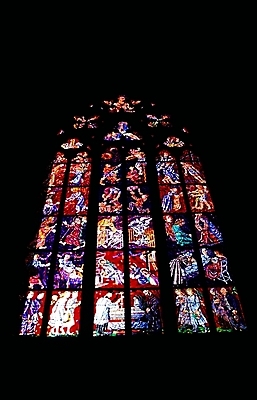 포토 JPG 주간 해외 시설물 건축물 현대건축 건축 유럽 종교 외국문화 유적 건축양식 창문 해외건축 종교건축 종교시설 실내 사람없음 야외 내부 건물 관광지 성당 교회 어둠 천주교 체코 프라하 스테인드글라스 성비투스성당 국내포토 자연요소 전통 나라 문화 여행 유리 시설 파일형식