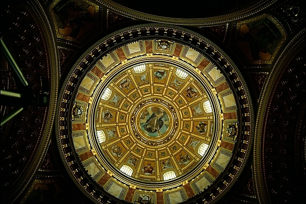 포토 JPG 주간 해외 시설물 건축물 현대건축 건축 유럽 종교 로우앵글 외국문화 유적 건축양식 해외건축 종교건축 유적지 종교시설 유럽건축 사람없음 야외 내부 건물 관광지 성당 교회 천주교 천장 체코 프라하 성비투스성당 국내포토 자연요소 전통 나라 문화 뷰포인트 여행 고건축 서양건축 시설 파일형식