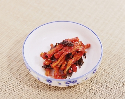 포토 JPG 스튜디오촬영 한국문화 한식 음식 한국 사람없음 무침 무말랭이무침 국내포토 동양문화 아시아 실내 파일형식