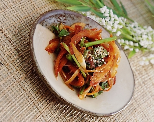 포토 JPG 스튜디오촬영 한국문화 한식 음식 한국 사람없음 무침 더덕무침 국내포토 동양문화 아시아 실내 파일형식