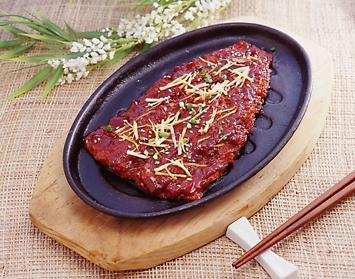 포토 JPG 스튜디오촬영 한국문화 한식 음식 한국 사람없음 구이 생선구이 북어양념구이 양념구이 국내포토 동양문화 아시아 실내 생선요리 파일형식