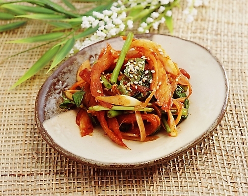 포토 JPG 스튜디오촬영 한국문화 한식 음식 한국 사람없음 무침 더덕무침 국내포토 동양문화 아시아 실내 파일형식