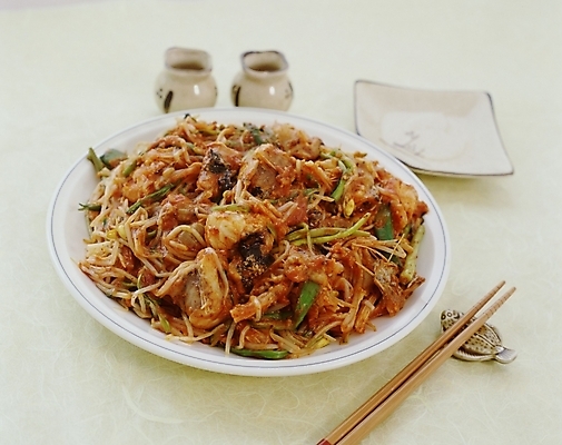 포토 JPG 스튜디오촬영 한식 음식 젓가락 사람없음 흰배경 찜 아귀찜 국내포토 백그라운드 수저 실내 흰색 파일형식