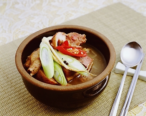 포토 JPG 스튜디오촬영 한식 음식 육류 사람없음 탕 뼈해장국 국내포토 식재료 실내 해장국 파일형식