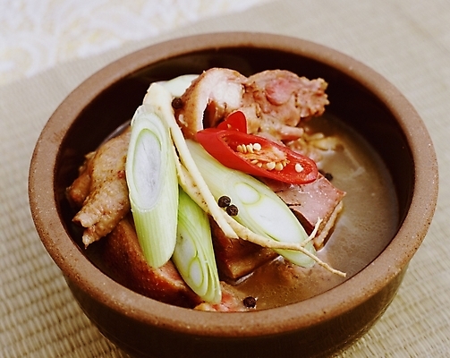 포토 JPG 스튜디오촬영 한식 음식 육류 사람없음 탕 뼈해장국 국내포토 식재료 실내 해장국 파일형식