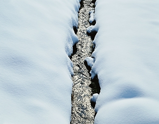 포토 JPG 주간 사계절 계절 겨울 자연 풍경 사람없음 야외 물 골짜기 계곡 얼음 흰색 눈 대설 해빙 국내포토 자연요소 바다 컬러 날씨 절기 생태계 파일형식