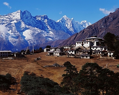 포토 JPG 주간 해외 사계절 계절 아시아 외국문화 겨울 자연 산 주택 풍경 사람없음 야외 관광지 마을 눈 인도 국내포토 자연요소 나라 문화 여행 날씨 건물 생태계 파일형식