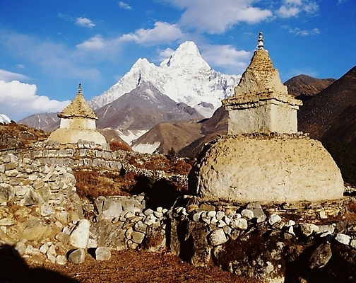 포토 JPG 주간 해외 시설물 계절 건축 아시아 외국문화 고건축 겨울 해외건축 자연 산 풍경 사람없음 야외 관광지 동양건축 돌_바위 인도 인도문화 인도건축 국내포토 자연요소 동양문화 건축물 나라 문화 여행 인도_나라 생태계 파일형식 동양
