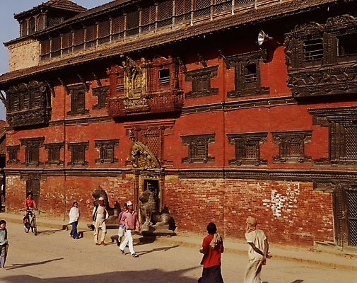 포토 JPG 주간 해외 시설물 건축물 건축 아시아 외국문화 고건축 해외건축 거리 사람 풍경 야외 건물 관광지 동양건축 사찰 사원 보행자 인도 인도문화 인도건축 국내포토 자연요소 동양문화 나라 문화 여행 비즈니스 종교건축 인도_나라 파일형식 동양