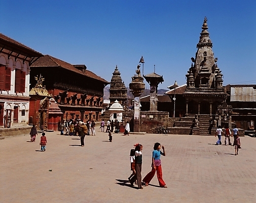 포토 JPG 주간 해외 시설물 건축물 건축 아시아 외국문화 고건축 해외건축 거리 사람 풍경 야외 건물 관광지 동양건축 사찰 사원 보행자 인도 인도문화 인도건축 국내포토 자연요소 동양문화 나라 문화 여행 비즈니스 종교건축 인도_나라 파일형식 동양