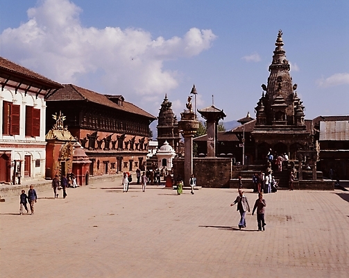 포토 JPG 주간 해외 시설물 건축물 건축 아시아 외국문화 고건축 해외건축 거리 사람 풍경 야외 건물 관광지 동양건축 사찰 사원 보행자 인도 인도문화 인도건축 국내포토 자연요소 동양문화 나라 문화 여행 비즈니스 종교건축 인도_나라 파일형식 동양