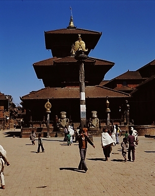 포토 JPG 주간 해외 시설물 건축물 건축 아시아 외국문화 고건축 해외건축 거리 사람 풍경 야외 건물 관광지 동양건축 사찰 사원 보행자 인도 인도문화 인도건축 국내포토 자연요소 동양문화 나라 문화 여행 비즈니스 종교건축 인도_나라 파일형식 동양