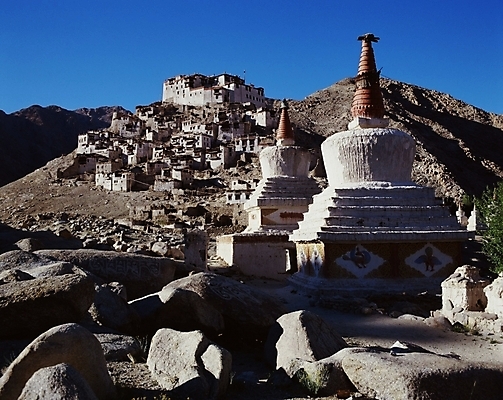 포토 JPG 주간 해외 시설물 건축 아시아 외국문화 고건축 해외건축 자연 산 주택 풍경 사람없음 야외 강 네팔 네팔문화 국내포토 자연요소 동양문화 건축물 나라 문화 건물 생태계 파일형식